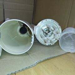 美品 マキタ コードレス充電式クリーナー 掃除機・充電器・バッテリーセット CL100D 10.8V ハンディクリーナー カプセル式 DC10WA BL1013の画像