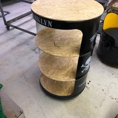 ドラム缶リメイクテーブル棚 の画像