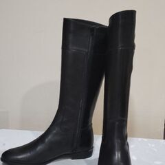 新品未使用品本革ブーツ👢試し履きのみ２３.５ｾﾝﾁ3E　