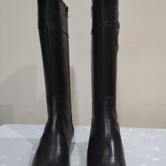 新品未使用品本革ブーツ👢試し履きのみ２３.５ｾﾝﾁ3E　の画像