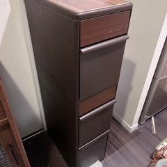 【無料】引き出し式ゴミ箱（天板つき）