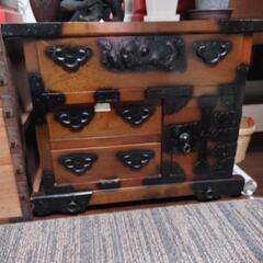 古い箪笥