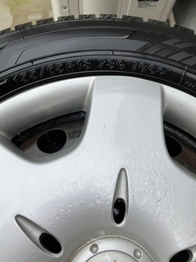 【お取引決定】美品！！2020年製　スタッドレスタイヤ•ホイール付き155/65 R13  引き取りに来られる方希望