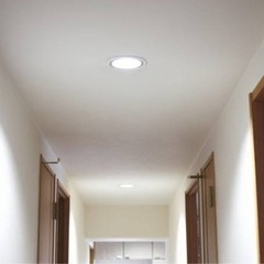 ダウンライト4台格安　電気工事業者です。