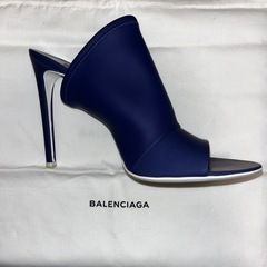 BALENCIAGAの画像