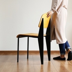 チェア・椅子:ジャン・プルーヴェ代表作【スタンダードチェア】