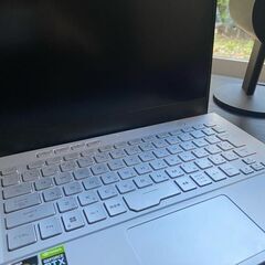 ROG Asus Zephyrus g14 ryzen 7 rtx 3050の画像