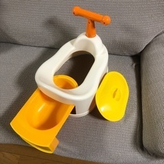 蓋付きおまるの画像