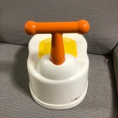 蓋付きおまるの画像