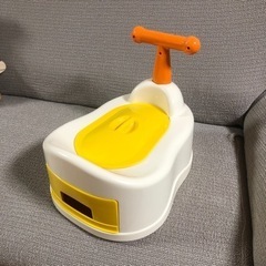 蓋付きおまるの画像