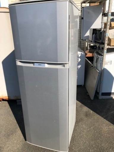 北九州市内配送無料　保証付き　日立 HITACHI R-23YA-S [冷蔵庫（230L・右開き） メタリックシルバー]