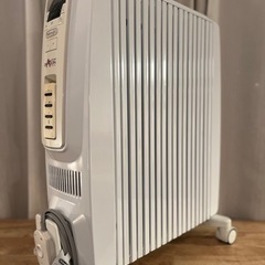 【美品】DēLonghi デロンギ オイルヒーター TDD091...