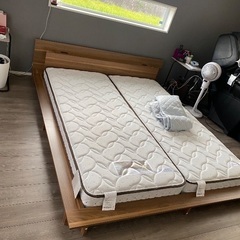 クイーンベッド　お買い上げ済