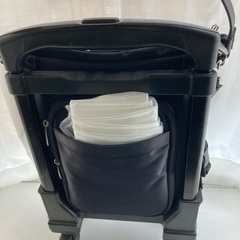 スワニー　キャリーバッグ中古　黒　レインカバーつきの画像