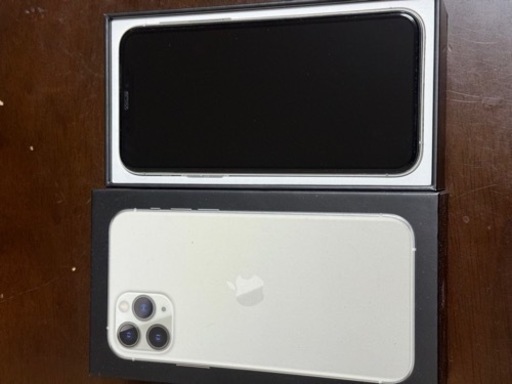 iPhone 11pro シルバー　256GB SIMフリー