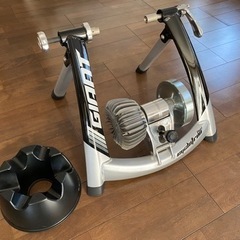 【再々値下げ】GIANT サイクルトレーナー cyclotron...