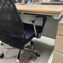 オフィスデスク　事務机　オフィスチェア　キャビネット　ワゴン