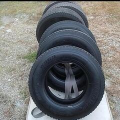2Tトラック用185/85R16スタッドレスタイヤ

