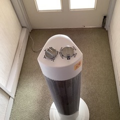 コイズミ KOIZUMI KKS-0917/W [グラファイトヒーター搭載 遠赤電気ストーブ ホワイト]の画像