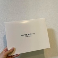 GIVENCHY ノベルティ ポーチ