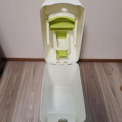 オムツポットの画像