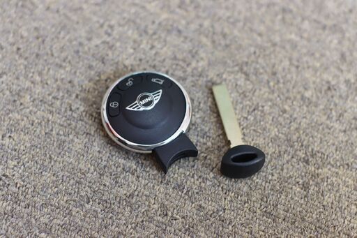 登録します　未使用　BMW MINI　スマートキー　３ボタン　ミニクーパー　R56　R55　クラブマンなどに