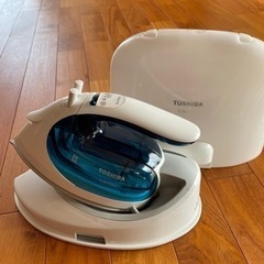 【差し上げます】TOSHIBA  コードレスアイロンの画像