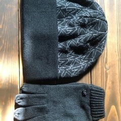 マイケルコース　マフラー、手袋、ニット帽　プレゼントboxの画像