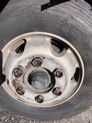 スペア合わせて、7本　225/80r17.5  アルミホイール　トラック　いすゞ