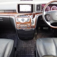 木目調がおしゃれでかっこいい！！！　✨✨日産エルグランド✨✨