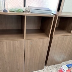オフィス家具　鍵付き棚×2個