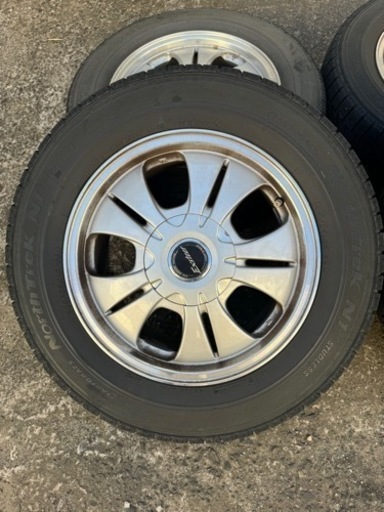 値引き中 スタッドレスタイヤ 205/65/R15 ホイール付き