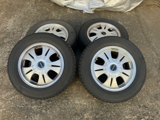 値引き中 スタッドレスタイヤ 205/65/R15 ホイール付き