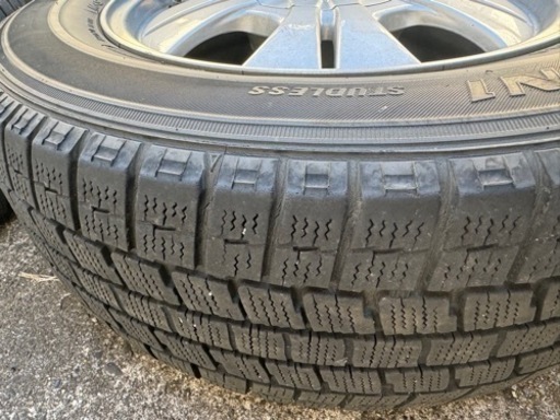 値引き中 スタッドレスタイヤ 205/65/R15 ホイール付き