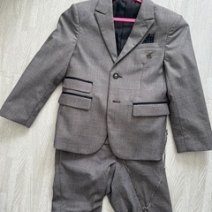 子供スーツ 120サイズの画像