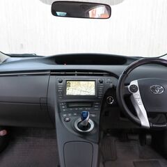 【燃費の良い車！！】　小回りが効いて運転がしやすいです。の画像