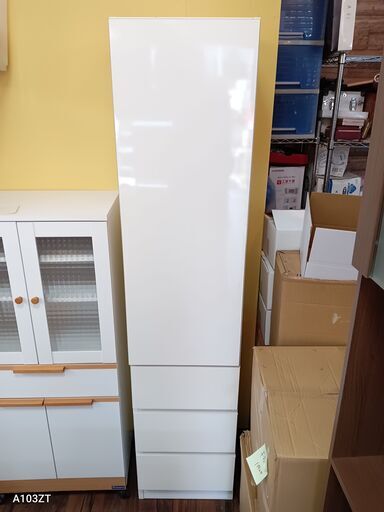 すき間収納　省スペース　すきま　スリムチェスト　ホワイト　鏡面　サイズ（約）幅４０×奥３７×高１８０　　■近隣配送無料 買取GO‼　栄和店