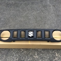 JB64ジムニー 新車外しグリル