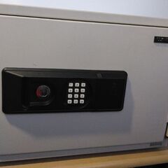 WAKO 電子ロック式 耐火金庫 中古品 3000円 🔑鍵&取扱...