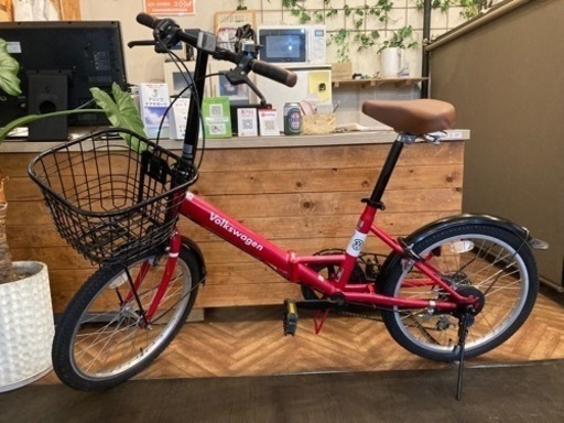 【前後タイヤ・後輪チューブ新品！volkswagen】6段変速　20インチ折りたたみ自転車　レッド