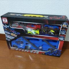 【新品未開封】ミニカー付きキャリアトラックの画像