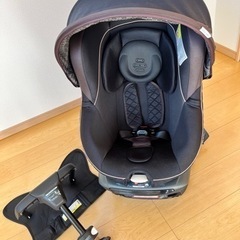 コンビ combi チャイルドシート ラクティアターン