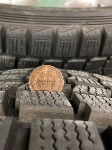 スタッドレスタイヤ