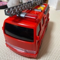 マルカ おしゃべりピカピカ消防車の画像