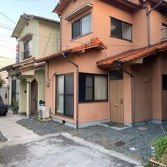 笹沖本線に隣接した一戸建て(二軒/土地付き)