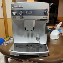 デロンギ 自動 コーヒーメーカーの中古が安い！激安で譲ります