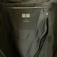 UNIQLO ハイブリッドダウンパーカー 黒の画像