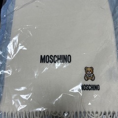 マフラー　MOSCHINO ホワイト　新品未使用品
