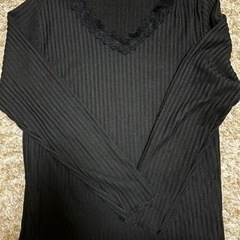 Vネックレーストップス