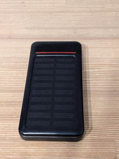 【受渡確定済】 ソーラーモバイルバッテリー 25000mAh LED電灯付き